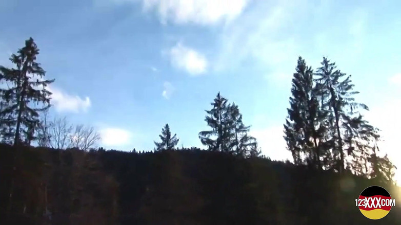 123XXX - Fucked Amateurs in Germany!: Он снял двух девушек для сосания и траха