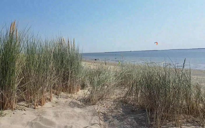 Double-Dutchies: Público - Sábado chupa e engole na praia