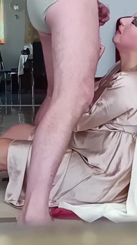 Röportajımla ilk porno filme alma günüm ve başka bir adamla ilk kez bölüm 2