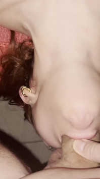 큰 자지에 대한 극단적인 구강성교, 나는 그것을 목구멍에 넣고 얼굴에 사정했다
