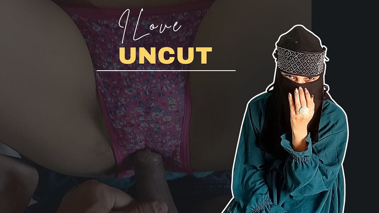 Dearshivani: Cewek muslim lagi ngentot sama kontol yang belum disunat