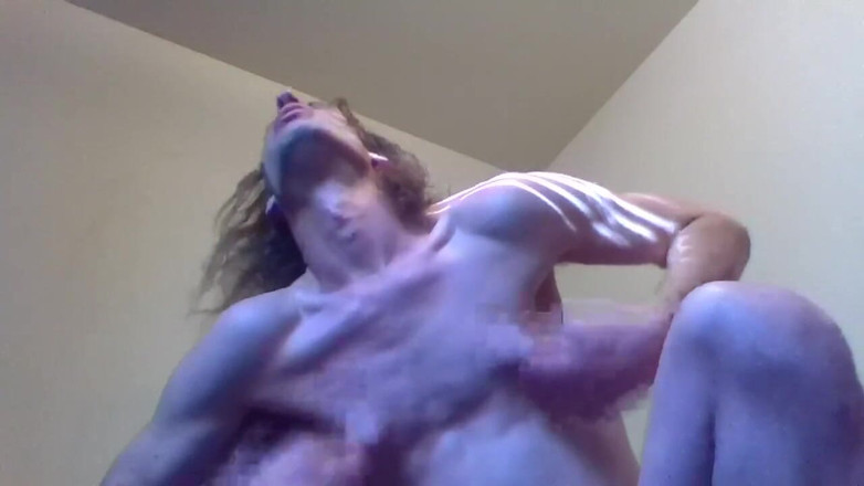 LilTaste: Transgirl svírání a tahání za malé kozy