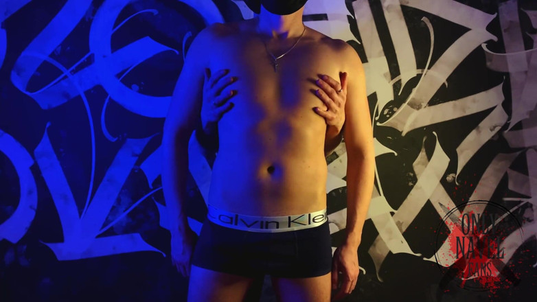 Navel fans: Alex's navelspel