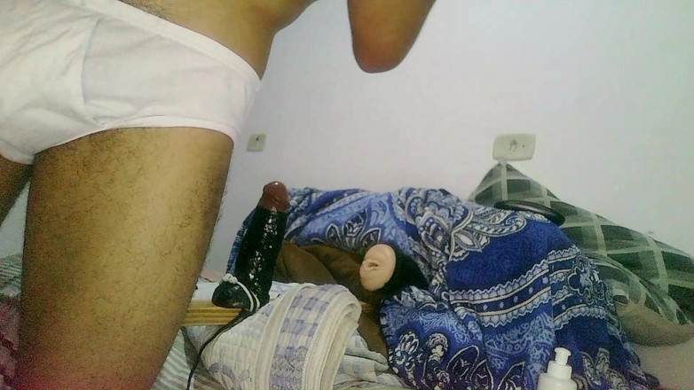 Virtual ToyBoy: Hårig stygg visar upp