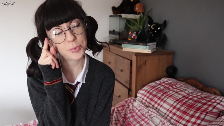 Fetpup: Bareback fucking a gryffindor girl