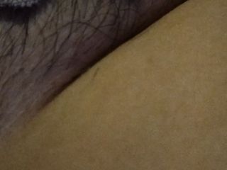 Cancanxxx: 当我在房间里时，我的继父到达家并看着我