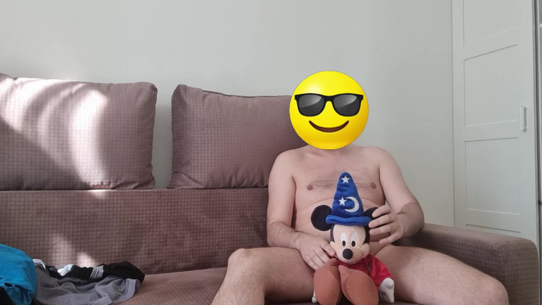 ShyCummerBoy: Дегустація камшотів і сперми після дражни з пухнастою іграшкою