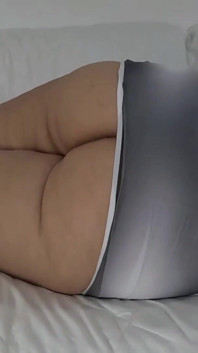 Arkadaşımın üvey annesinin seksi götü