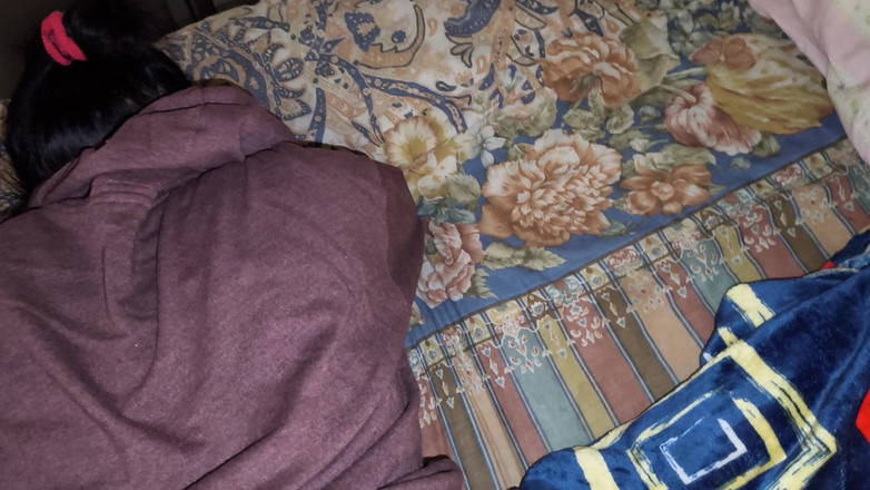 Moo DBOXXX: Fac sex cu mama mea vitregă