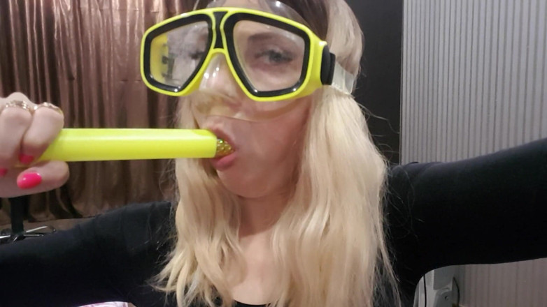 LarisaCum: Masker en snorkel! Ik zuig diep