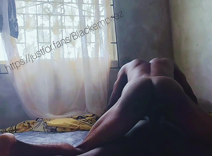 BLACKSHOOTERR: Acostado Y Esperando a Mi Hombre
