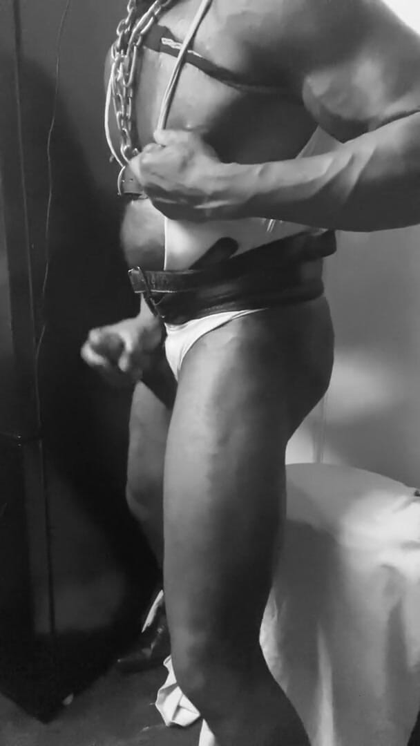 Masculine crossdresser: Kinky black slutty bodybuilder poses and cums in singlet and...