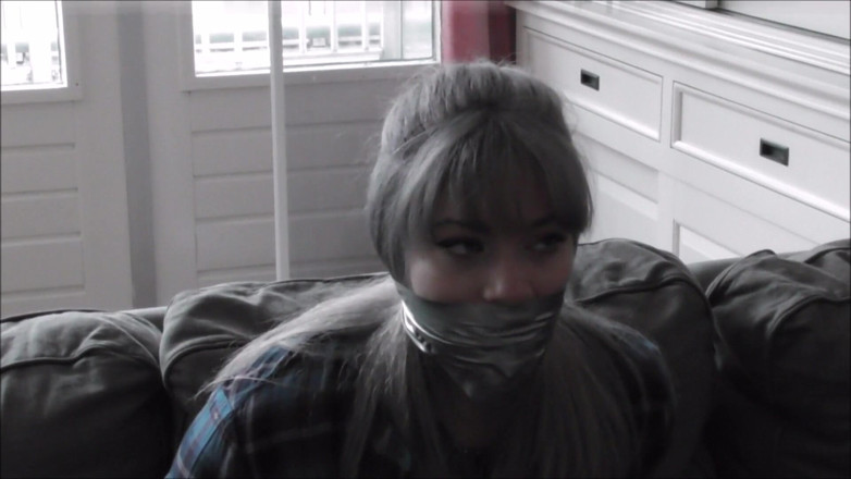 Restricting Ropes: Luna Grey - oppas gebonden en mond gesnoerd met tape