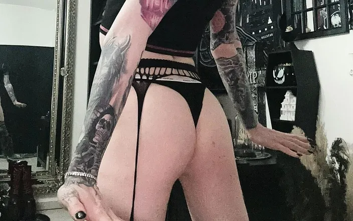 Alex Bike: Hot Strip