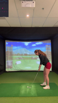 Ich versuche, golf in einem Simulator mit meinem Lush in! Der versuch, nicht zu kommen, während ich schwinge!