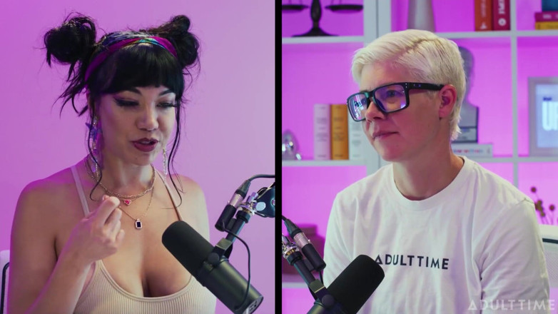 Adult Time Podcast: 色情明星小对兔子的虫子迷恋！ |Rapid Fire |Adult Time播客