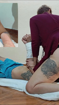 Khuôn mặt anh ấy là nơi tôi thích nhất và tôi thích đặt mông to và mông to của mình lên mặt anh ấy để anh ấy ngửi mọi thứ