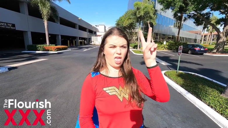 The Flourish XXX: Wonder woman merangkak cowok selingkuhnya dicrot di dalam - anastasia rose