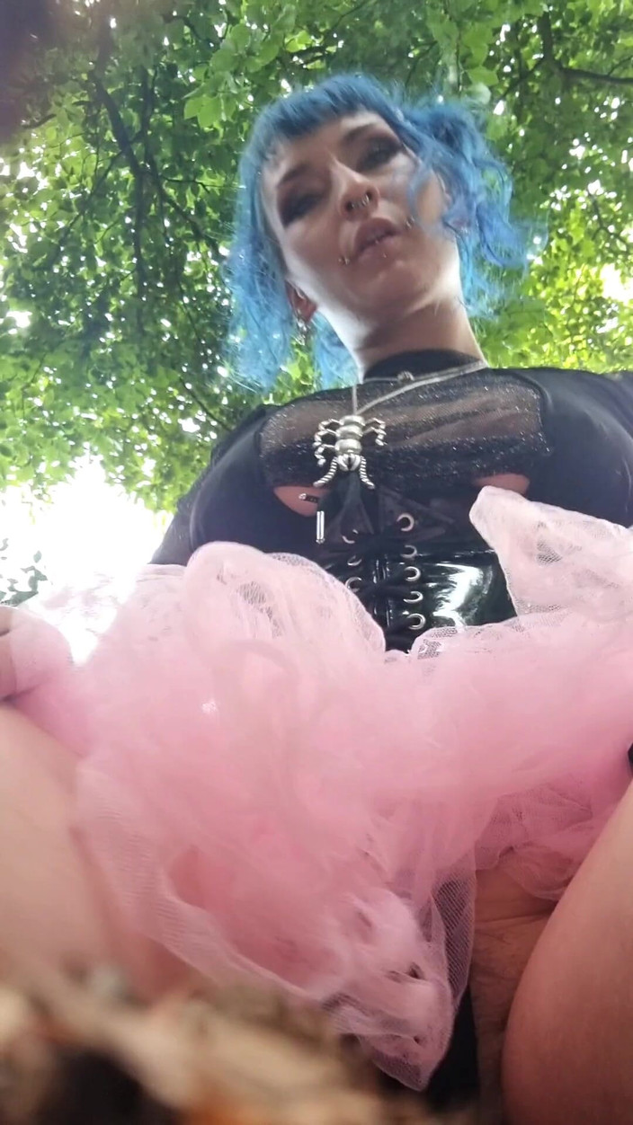 Mania Pigmilk: Gothdoll sâu từ phía sau trong N The Pink Cunt