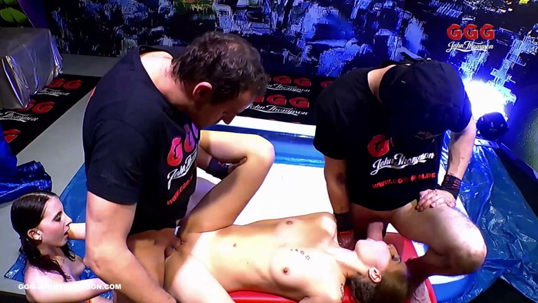 Deutschland Porno X: Ggg John Thompson - สาวร่านผมบลอนด์น้ําแตก โดนรุมเย็ด