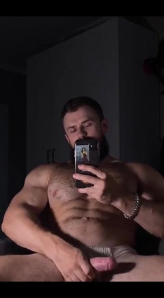 Mister Stone: बढ़ता हुआ