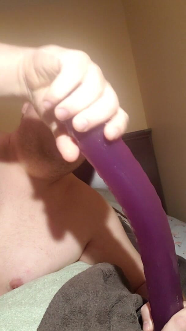 Charlieboy69: Deepthroat kongkek dildo