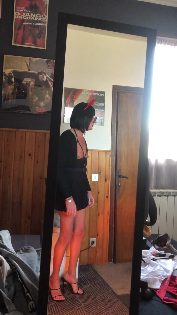 Andreina Naty: 胸部穿孔和行走