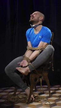 Zeus Hardcore Bondage Challenge8