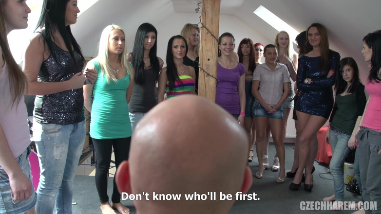 Czech Harem: Harén checo 4 - parte 1, 20 modelos y 1 chico feliz - parte 1