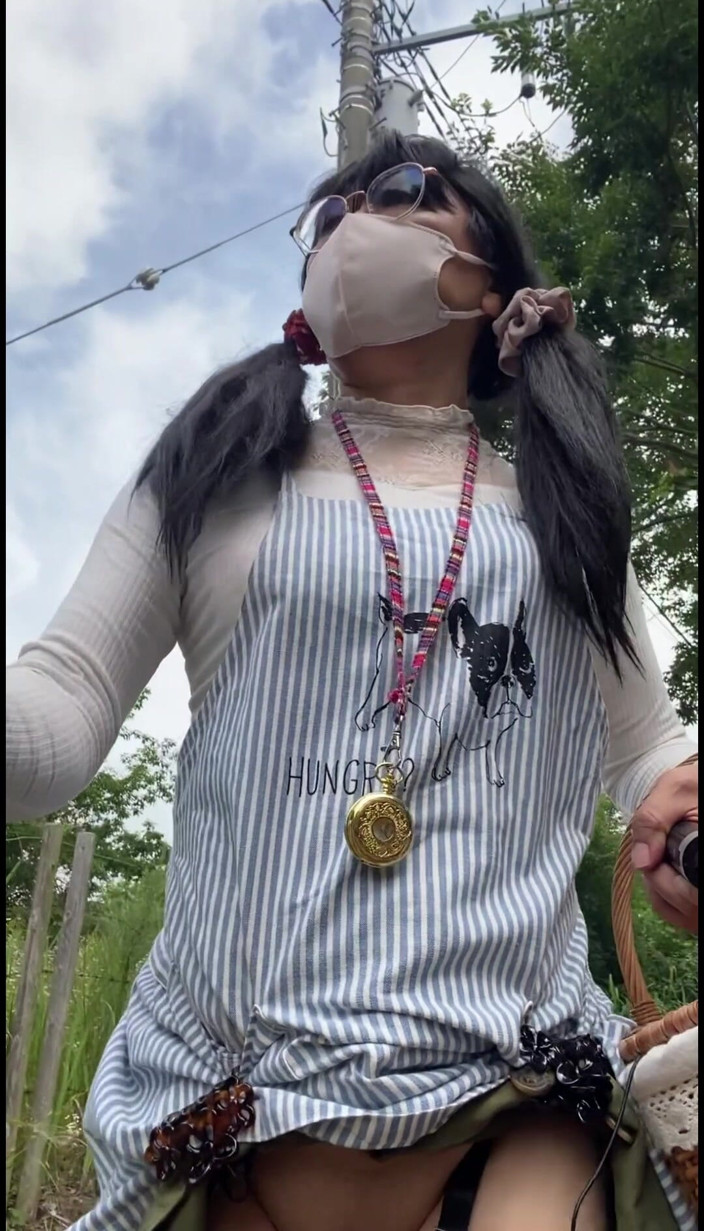 megu2002: No. 269 앞치마를 입고 열린 산책, 2부