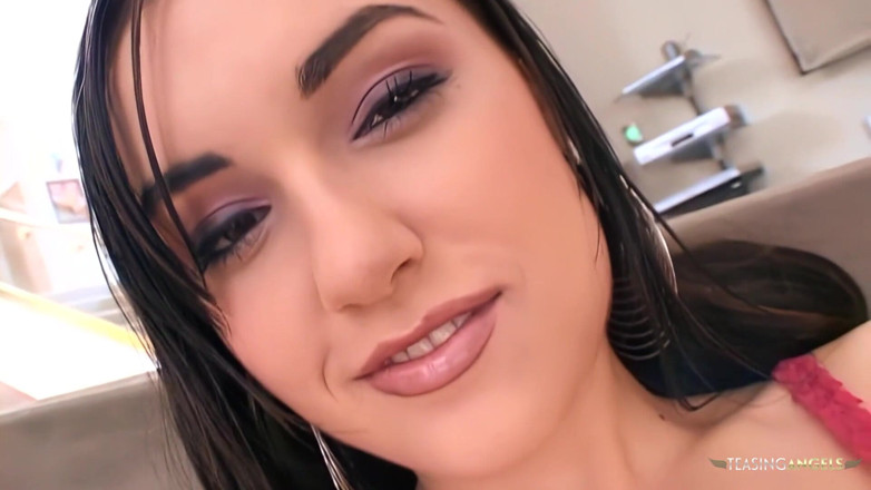 Teasing Angels: Sasha Grey może spust tylko wtedy, gdy ma hardcore trójkąty...