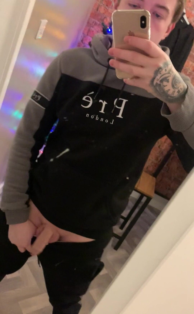 Bored as Fuck Might Aswell Have a Play (Northern chavjay)