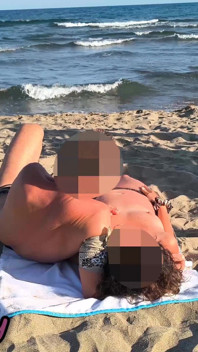 Beccato Da Una Ragazza Durante Il Sesso in Spiaggia