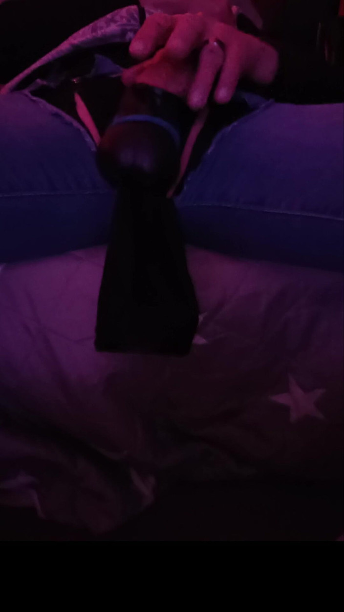 JeansdadXL: Ayah tiri lagi asik bersenang-senang di kamarku pulang pesta