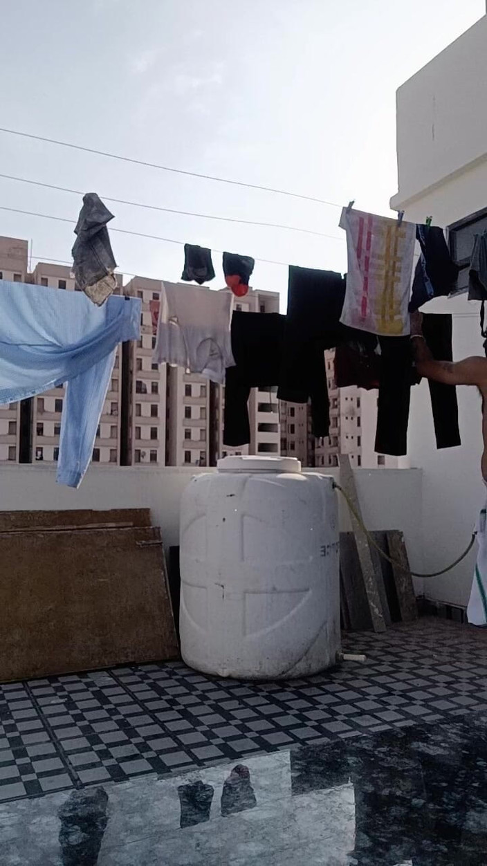 Rajasthani-old-lover: Indian Desi Boy Show Penis Neighbour Uncles and Get Ready...