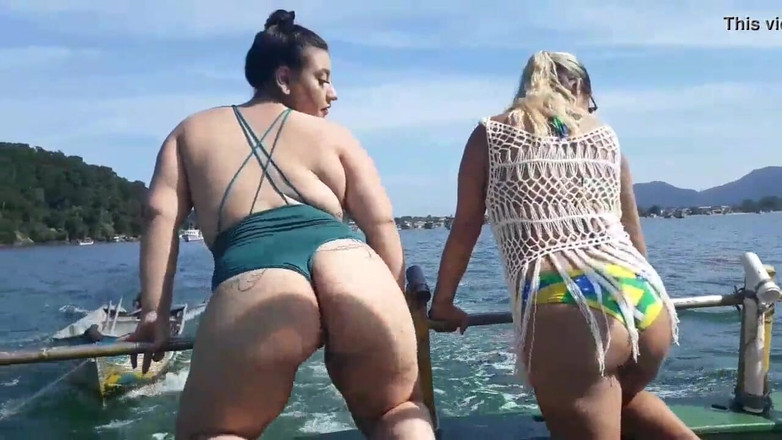 Paty Bumbum: Exibicionismo No Barco Em Publico Com Paty Bumbum E Sua...