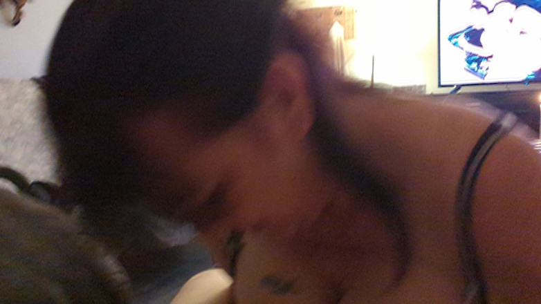 Mid_KnightDawn: Istri dewasa toket besar