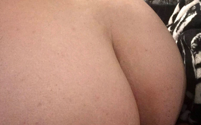 MizzPrecious: Aku muncrat sendirian di mesin doggyku