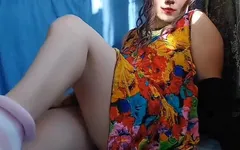 Transsexual rabuda mini saia pernas brancas de quatro fodendo quente ladyboy