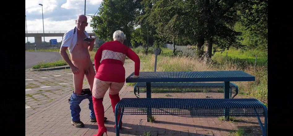 UserBitch1: Šukal jsem na dálničním odpočívadle