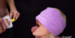 CarryLight: 猜猜你的鸡巴上有什么 - 游戏