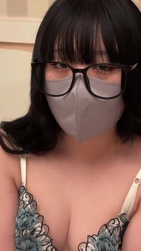 Podniesiona dziewczyna z ulicy w Shinjuku, oszukana w POV strzelać kończąca się szokującym momentem creampie