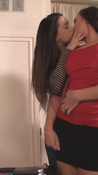 Georgia Jones and Sinn Sage 69 Each Other and Grind Pussies