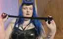 Mxtress Valleycat: Une goth ghoulfriend choisit ton costume d’Halloween