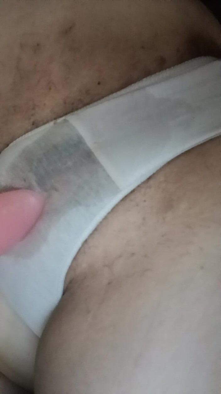 Dirty Milf: Mi sgrilletta la figa su Orgasn