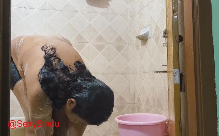 Sexy sindu: Cewek amatir India mandi air panas
