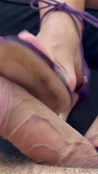 Footjob cei dewi kiffa cuckold pov ep 1