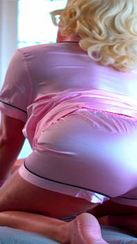 Marilyn Monroe สาวผมบลอนด์นมใหญ่ - Vivianne Desilva 35 มม. 4K Widescreeen
