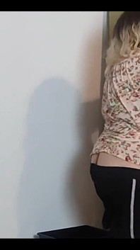 Feticcio! Pulendo e masturbandosi