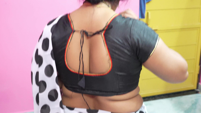 Neha bhabhi0832: Ehemann Ne Wife Ke Armpit Ko Choda Aur Nois Ko...